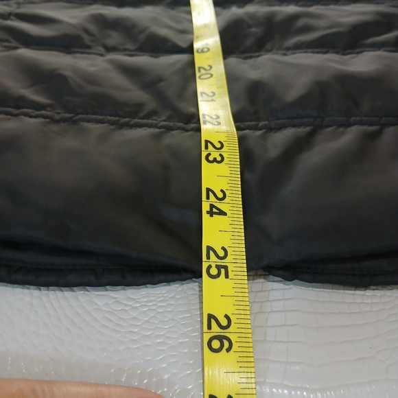 SO Authentic American Heritage sz M Black and Silver Zip Front Puffer Vest - Picture 6 of 8